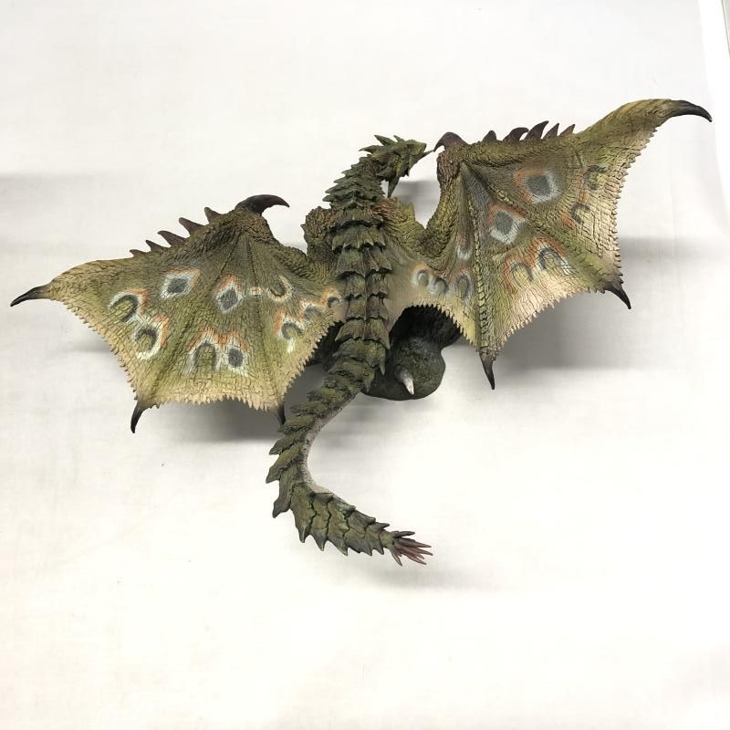 新品未開封 火竜 リオレウス 雌火竜 リオレイア 復刻版 モンハン 新品