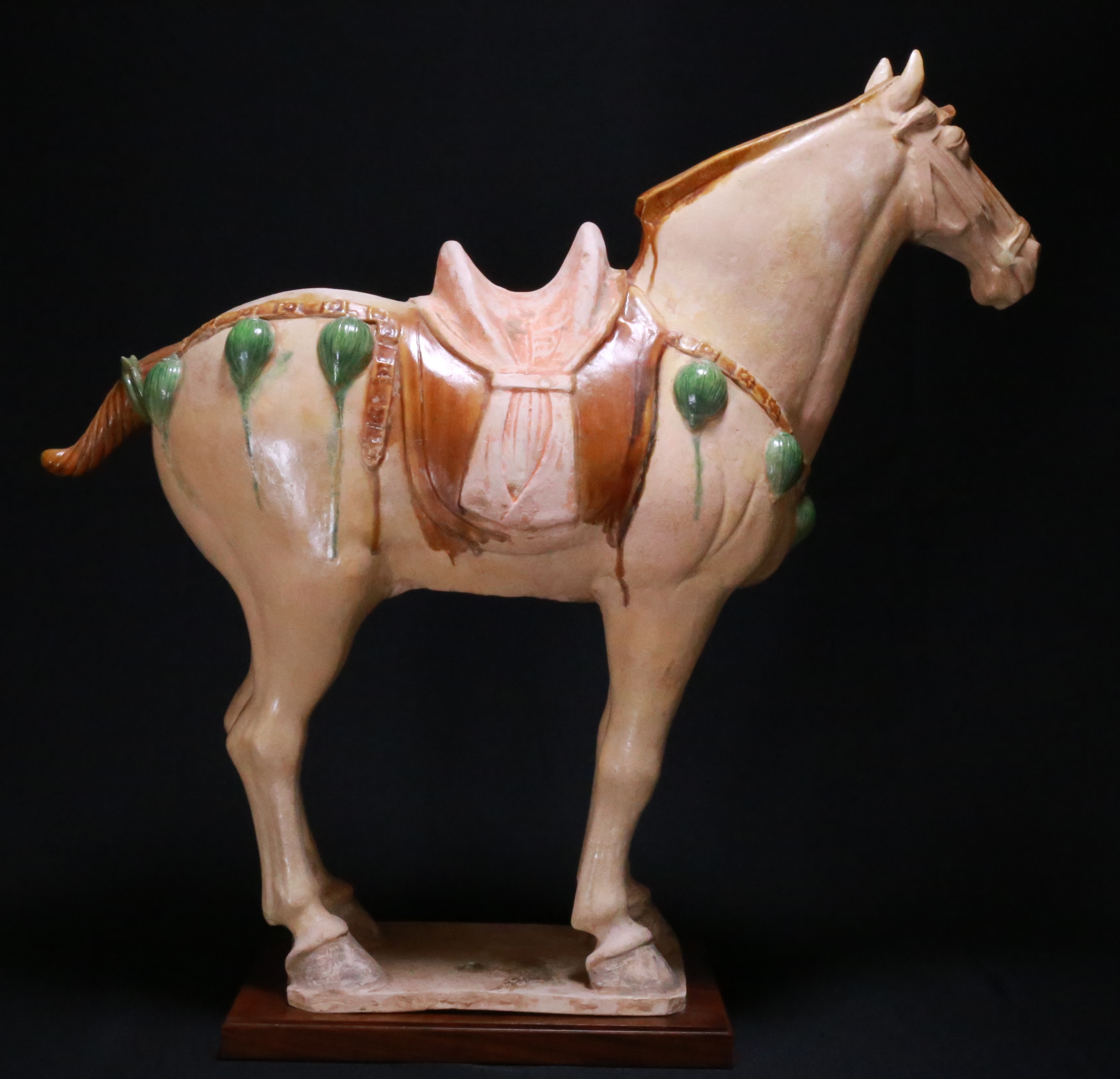 唐三彩馬俑（白） – あたか美術 ATAKA Art Gallery