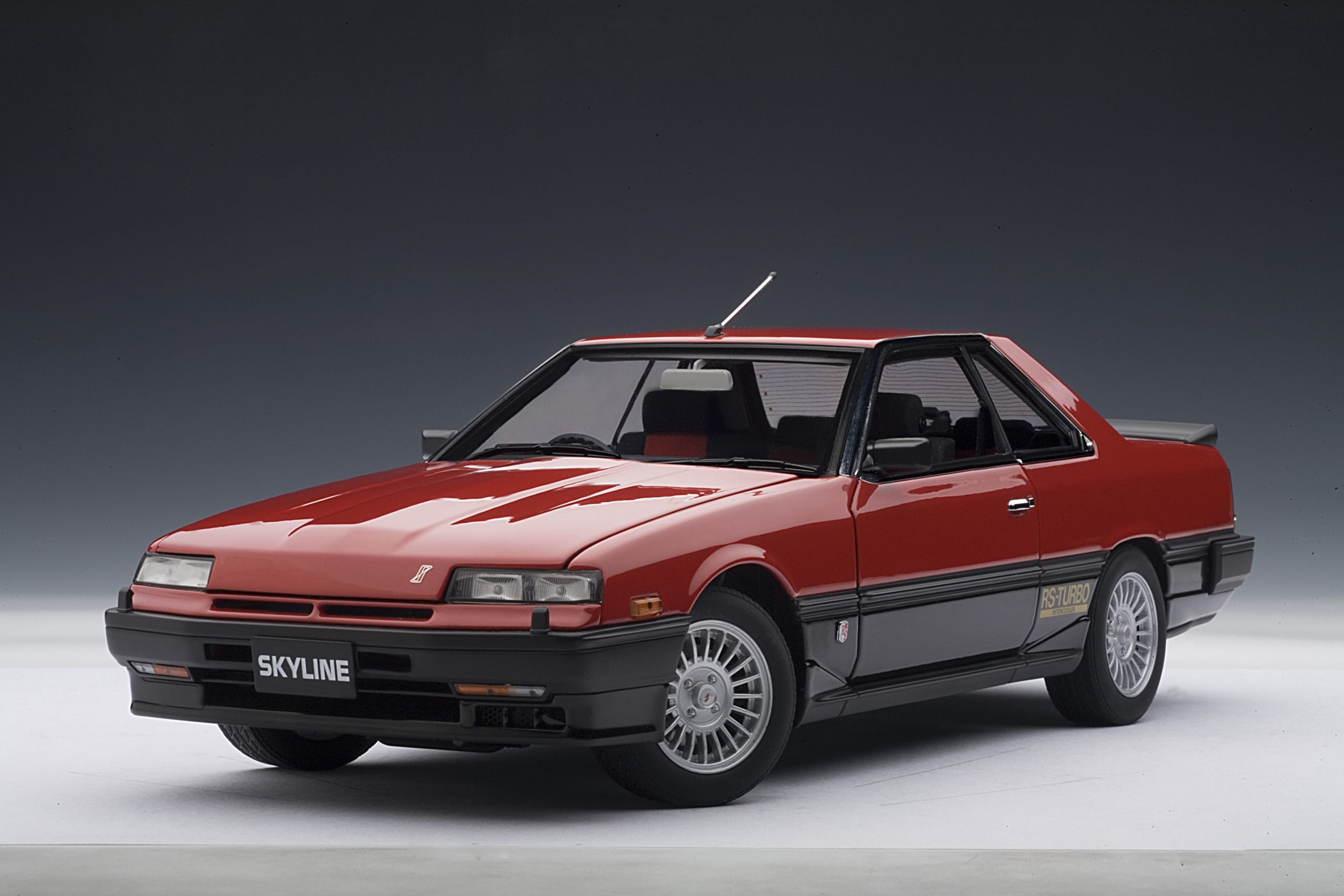 Nissan Skyline Hardtop 2000 Turbo Intercooler RS-X (DR30) (Red