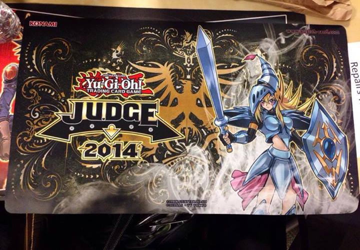 遊戯王】YCS2014の新ジャッジプレイマットの絵柄は「竜騎士ブラック