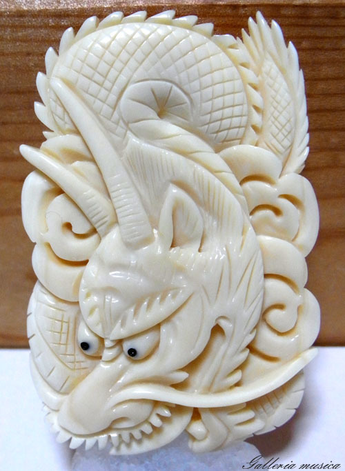 vintage】鯨歯 ブローチと素材まとめ売り ハンドメイドに！ vintage