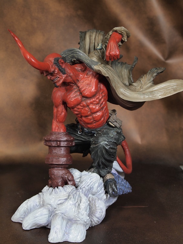 外箱付きヘルボーイスタチュー寺田克也 ヘルボーイスタチュー