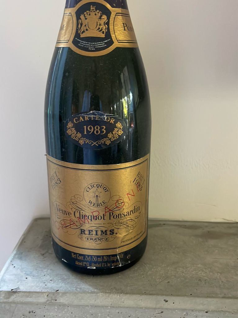 1983 Veuve Clicquot Champagne Brut Vintage - CellarTracker