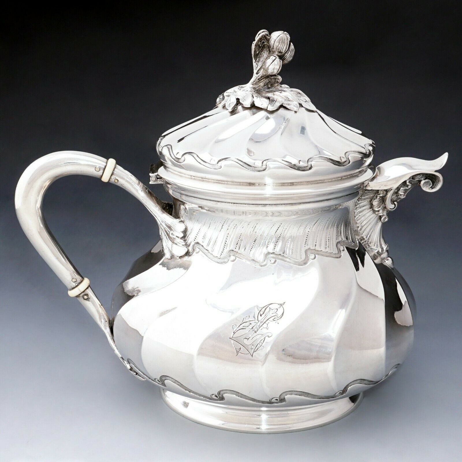 poさん専用」ミネルヴァフランス製彫金銀製ティーポット 731gチヒオニ