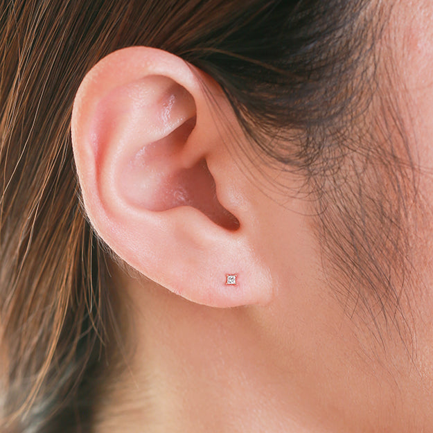 オレフィーチェ K18 リズ ピアス YG 中古 K18/Pt「リズ」ピアス