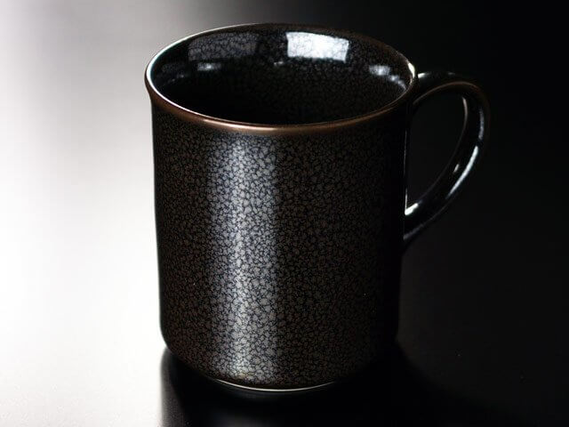 陶芸界を代表する有田の名窯 真右エ門