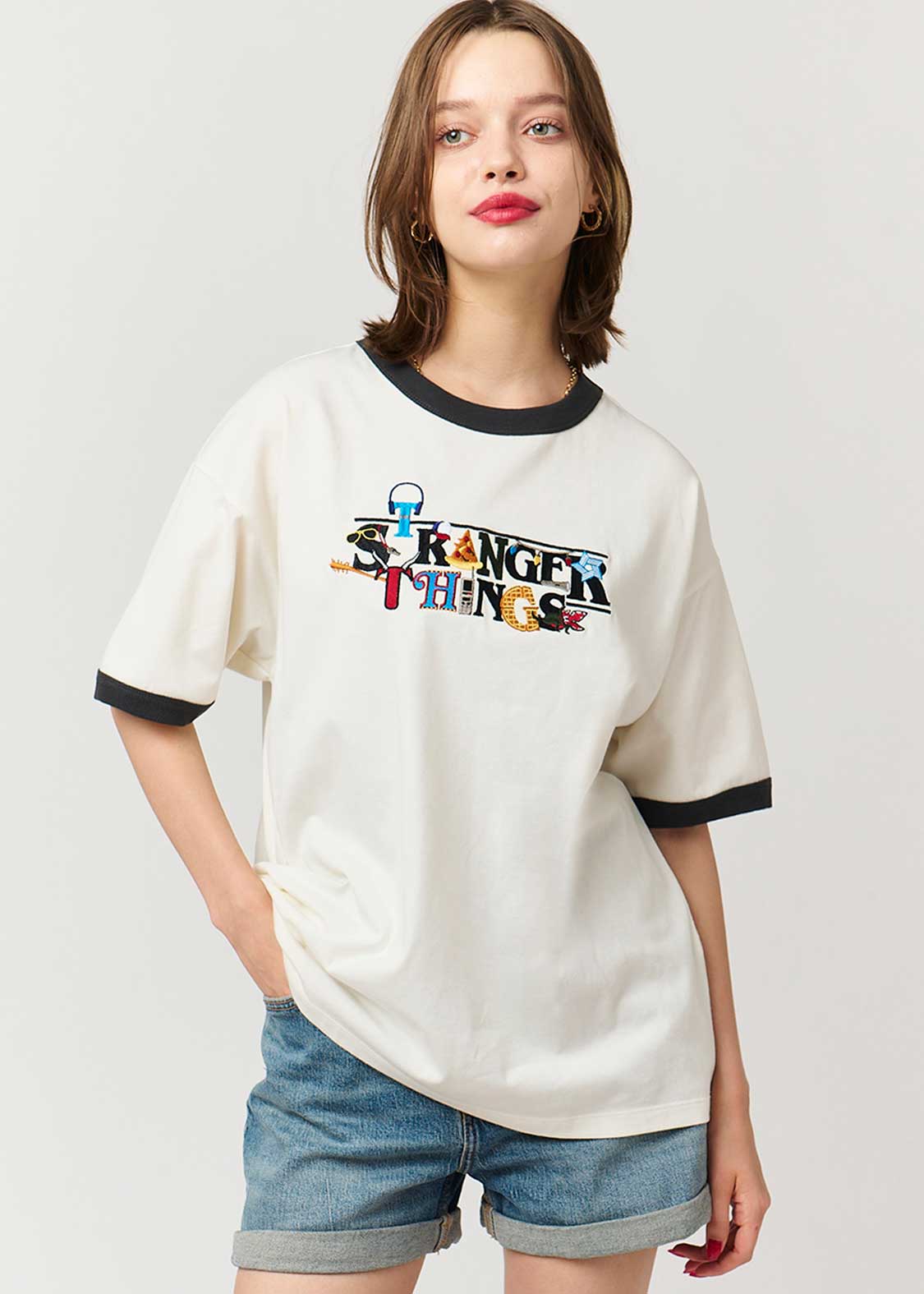 STRANGER THINGS｜ビッグシルエットトリムTシャツ｜ユニセックス