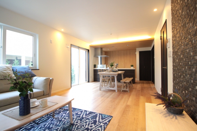 神奈川県の窓ガラスフィルム施工 DAZZLE WORKS－ダズルワークス