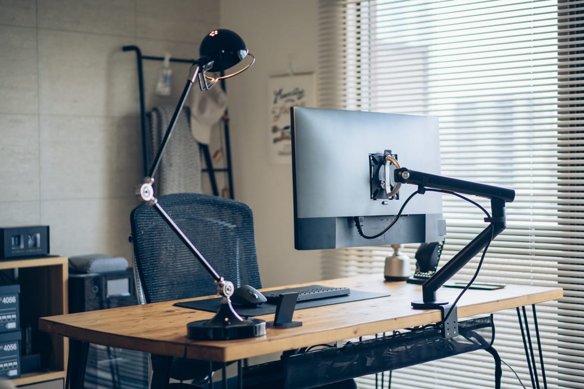 世界一美しいモニターアーム！ハーマンミラー・Flo Monitor Arm