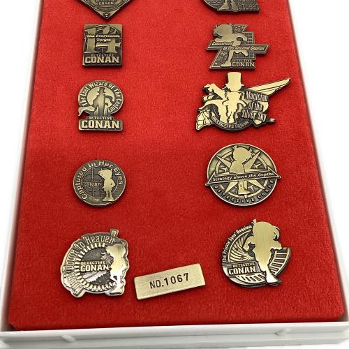 探偵コナン 10周年記念 ピンズセット 探偵コナン 10周年記念 ピンズセット