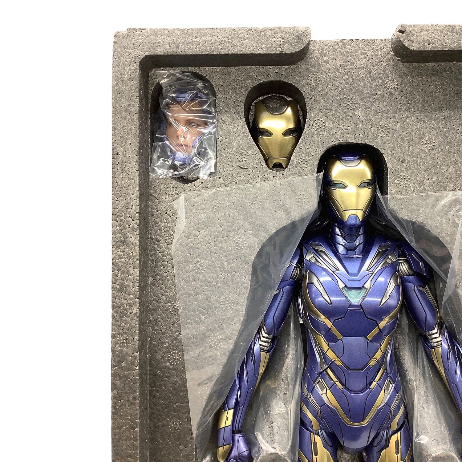 ホットトイズ アベンジャーズ アイアンマン・マーク49 レスキュー