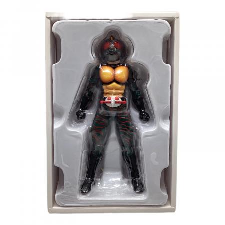 BANDAI (バンダイ) S.H.Figuarts（真骨彫製法） 仮面ライダーアマゾン