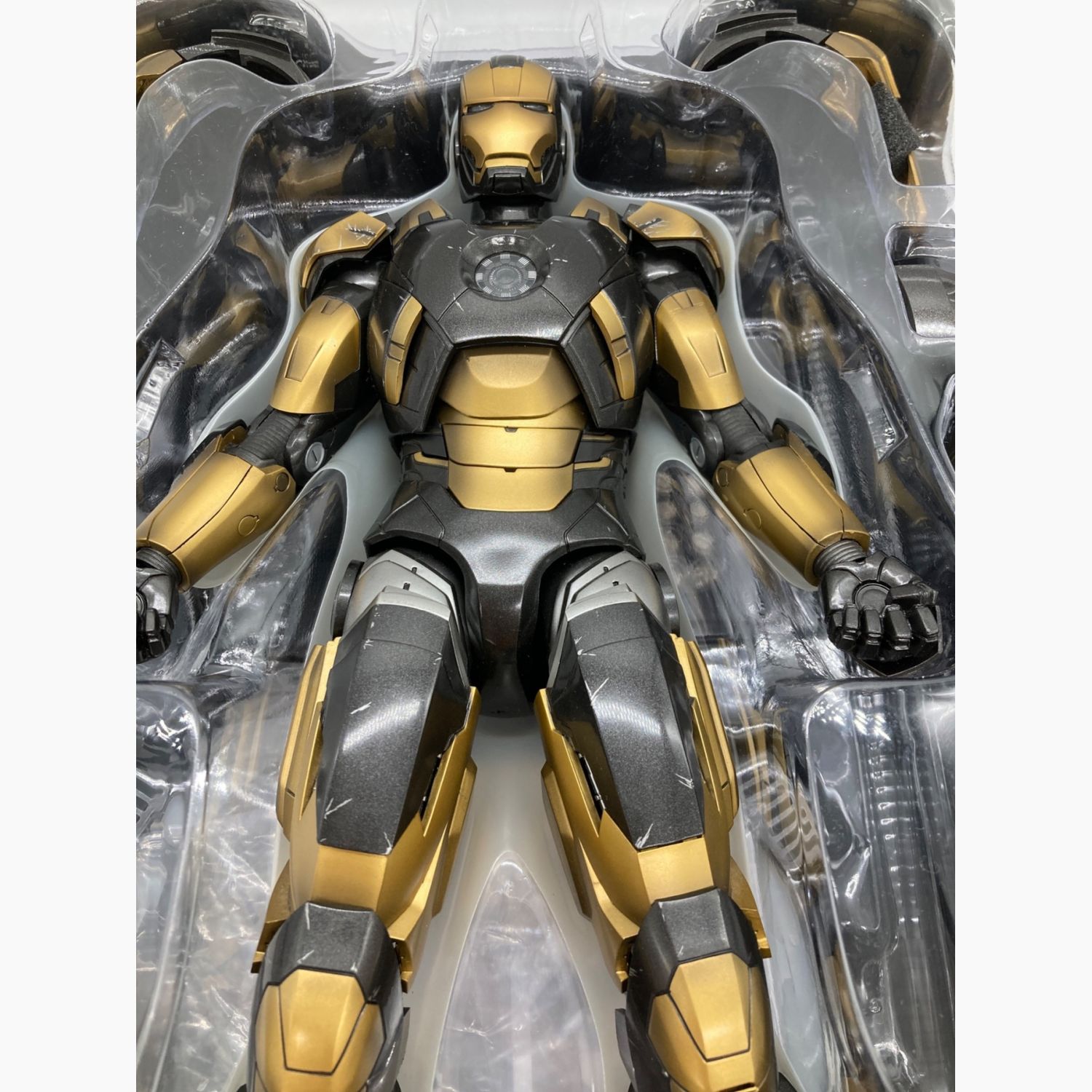 ホットトイズ 1/6スケールフィギュア アイアンマン・マーク20