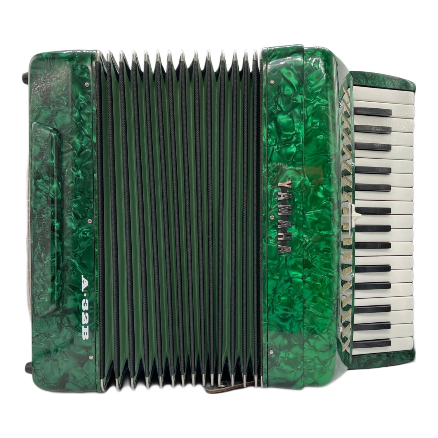 YAMAHA ヤマハ アコーディオン A-32B 緑 グリーン ソフトケース付き