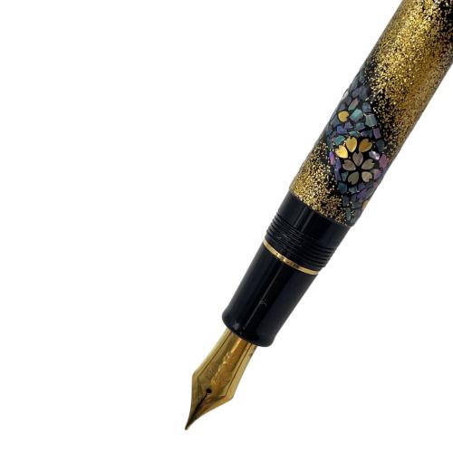 SAILOR (セーラー) 万年筆 内閣総理大臣贈 特別慰労品 螺鈿蒔絵 桜流れ