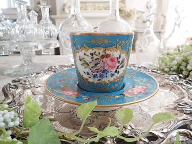 アンティーク陶磁器の魅力 ～カップ＆ソーサーの装飾～│|西洋