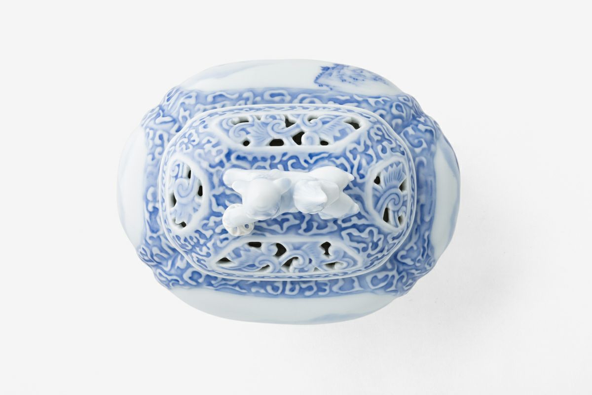 2284 有田焼染付山水香炉