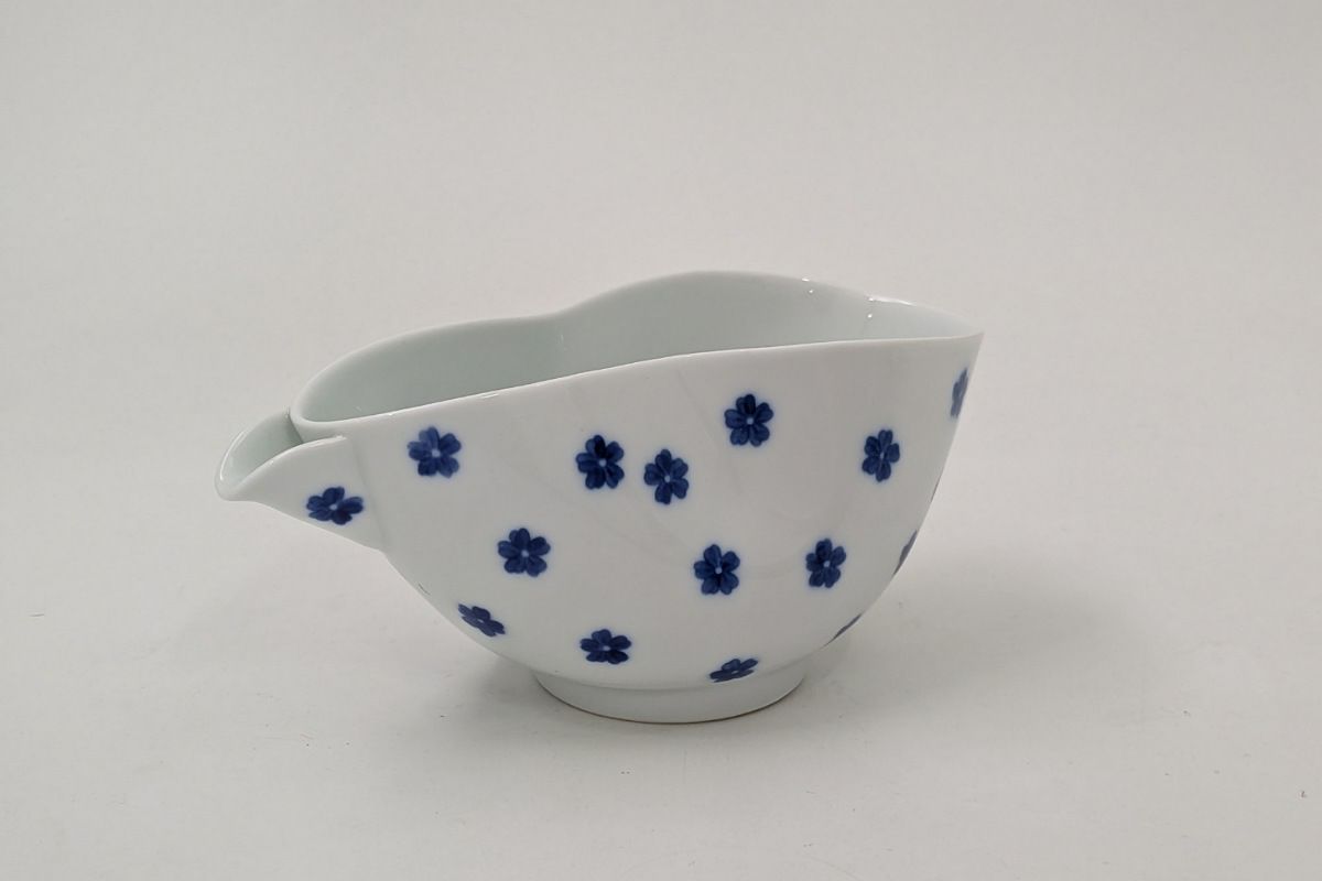 染付木蓮 ケーキ皿 | 有田焼 深川製磁｜公式オンラインストア