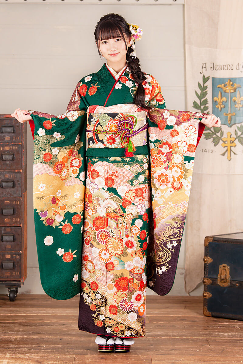 MK-711】緑地に紅牡丹や松竹梅柄の鮮やか振袖｜特選呉服京彩|振袖比較