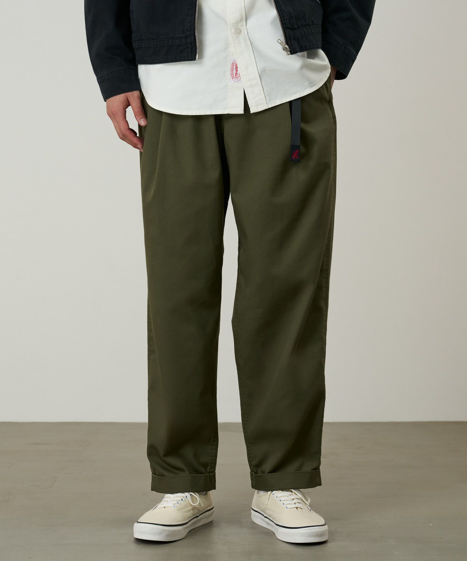 TCツイルタックテーパードパンツ｜【Japan Exclusive】TC/TWILL TUCK