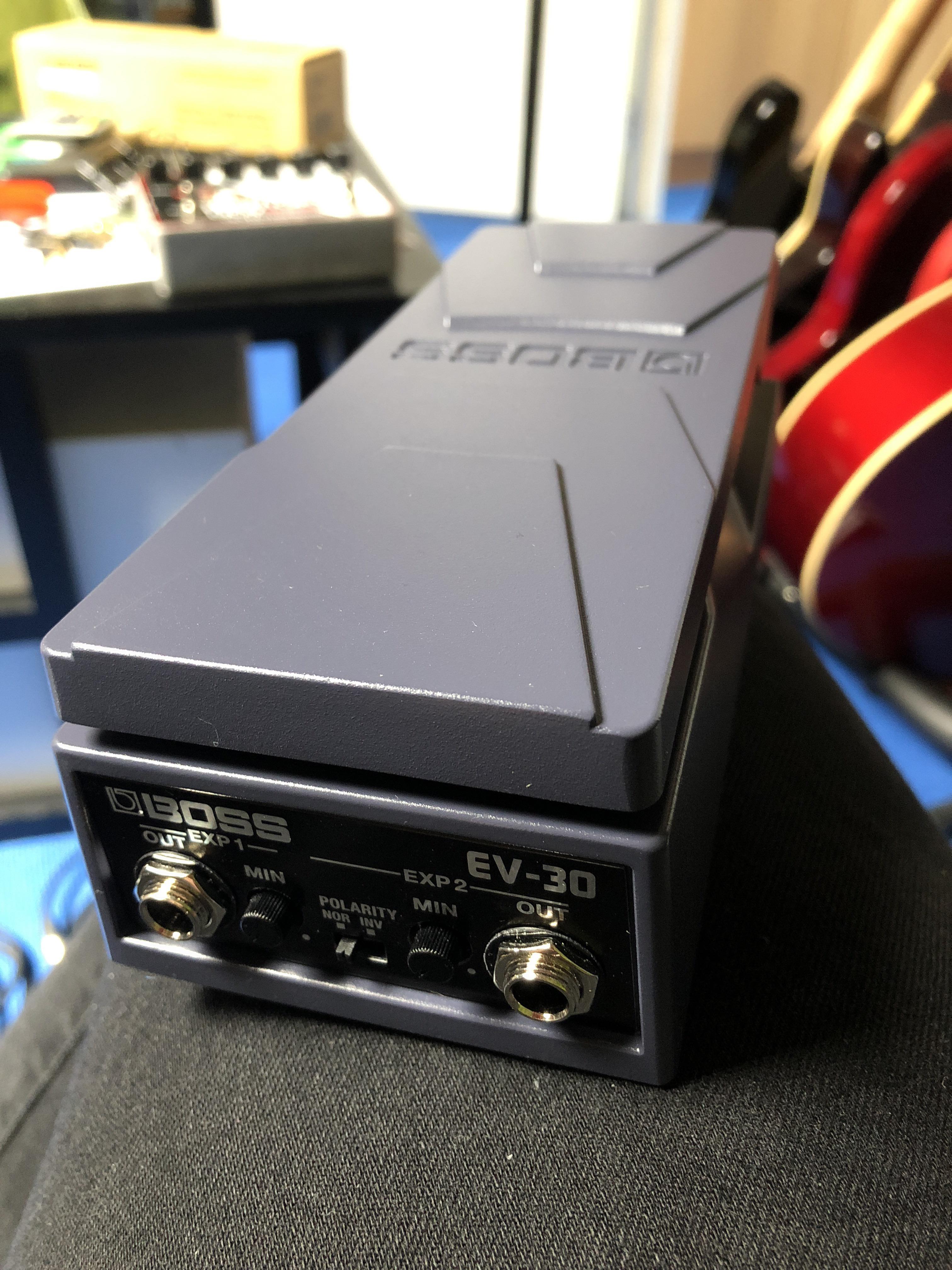 メメメの古書堂】BOSS EV-30 エクスプレッションペダル メメメの古書堂