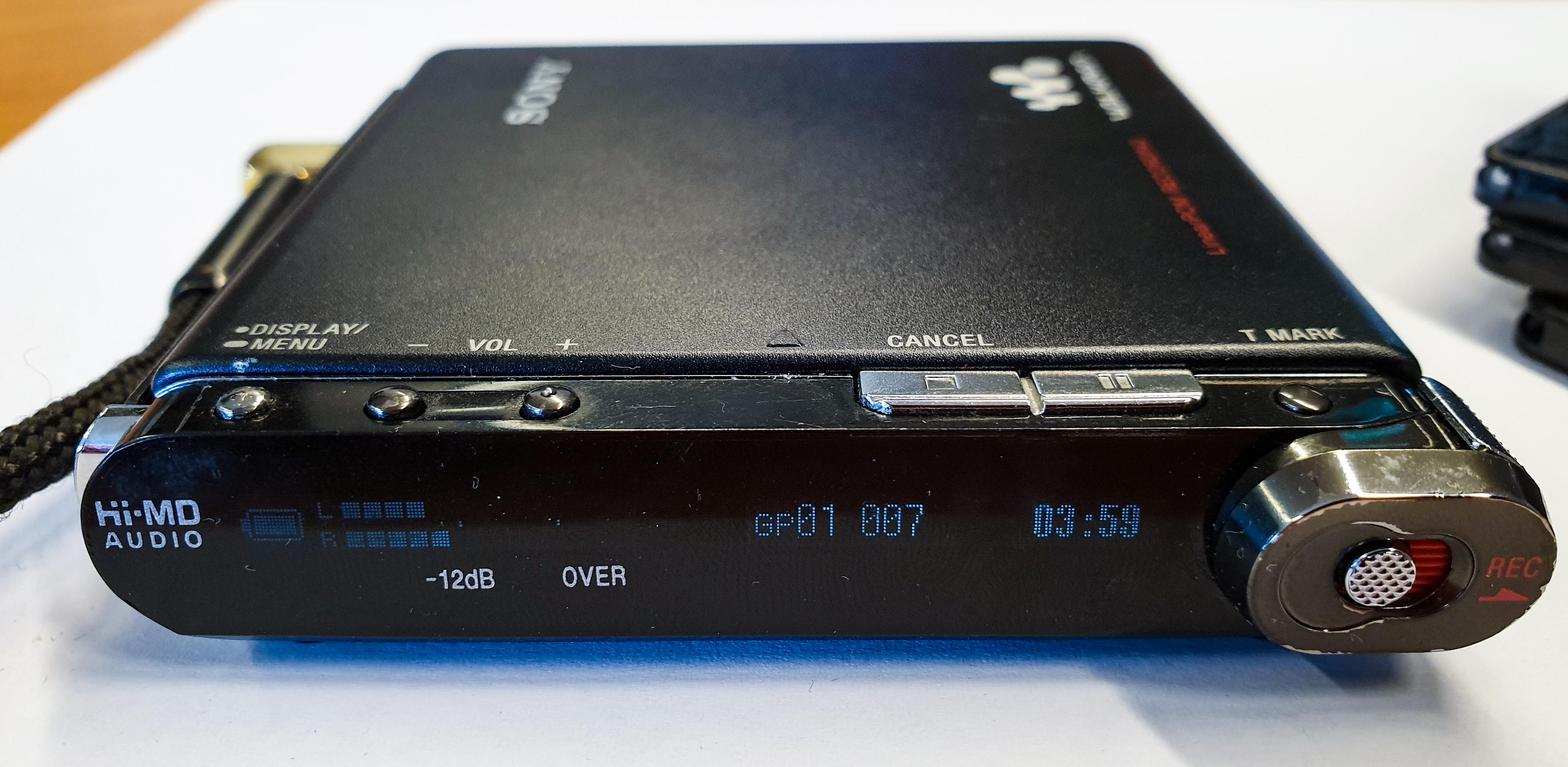 SONY Hi-MD ウォークマン MZ-RH1 SONY MD ウォークマンMZ-RH1 シルバー