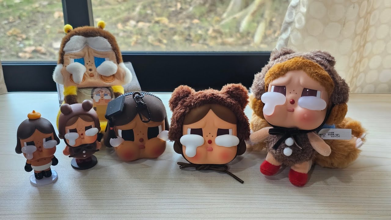 Unboxing​ CRYING​ AGAIN​ EARPHONE​ CASE​ - YouTube