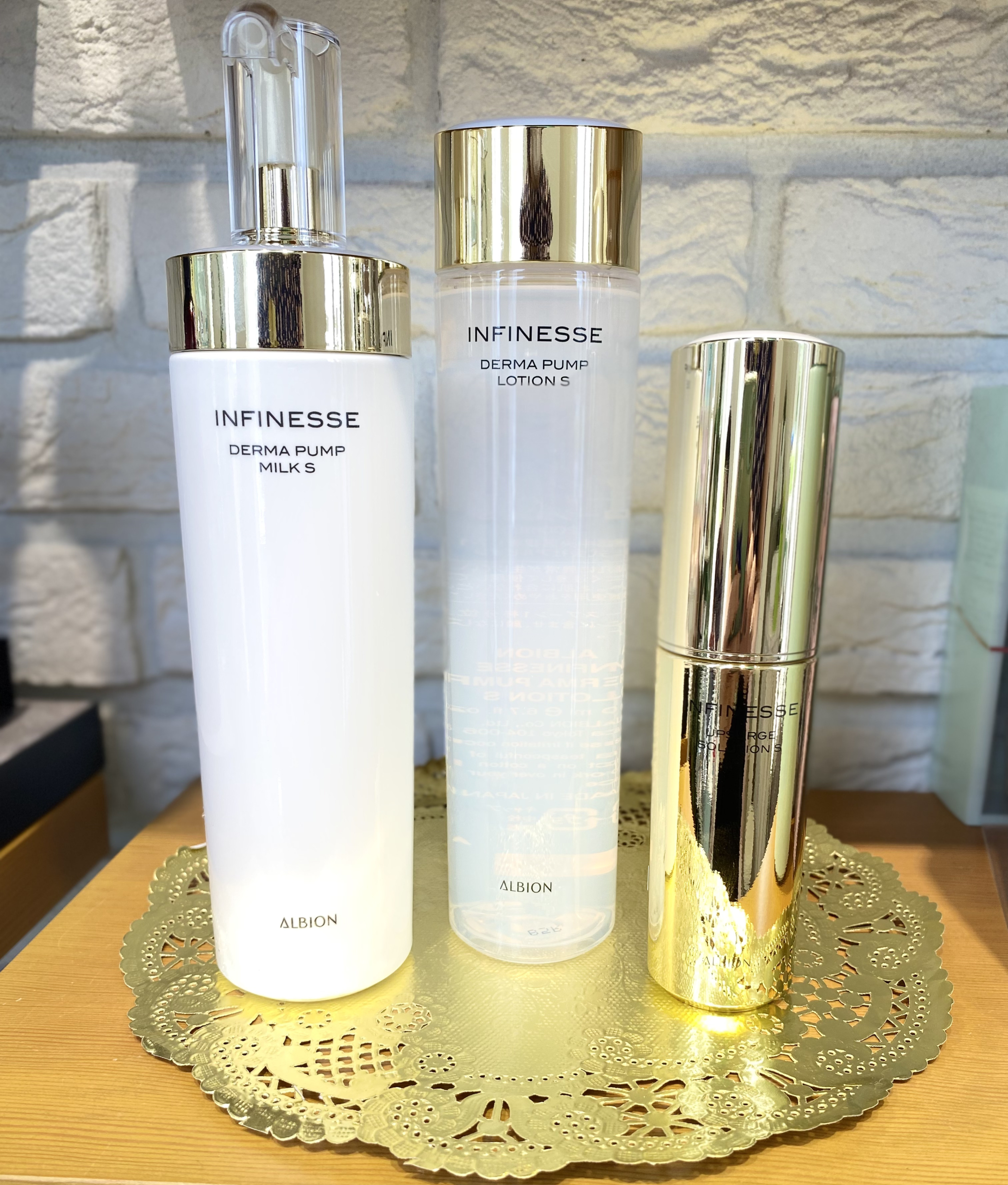 アルビオン アンフィネス ホワイト ホワイトニング パンプ ミルクW 3本