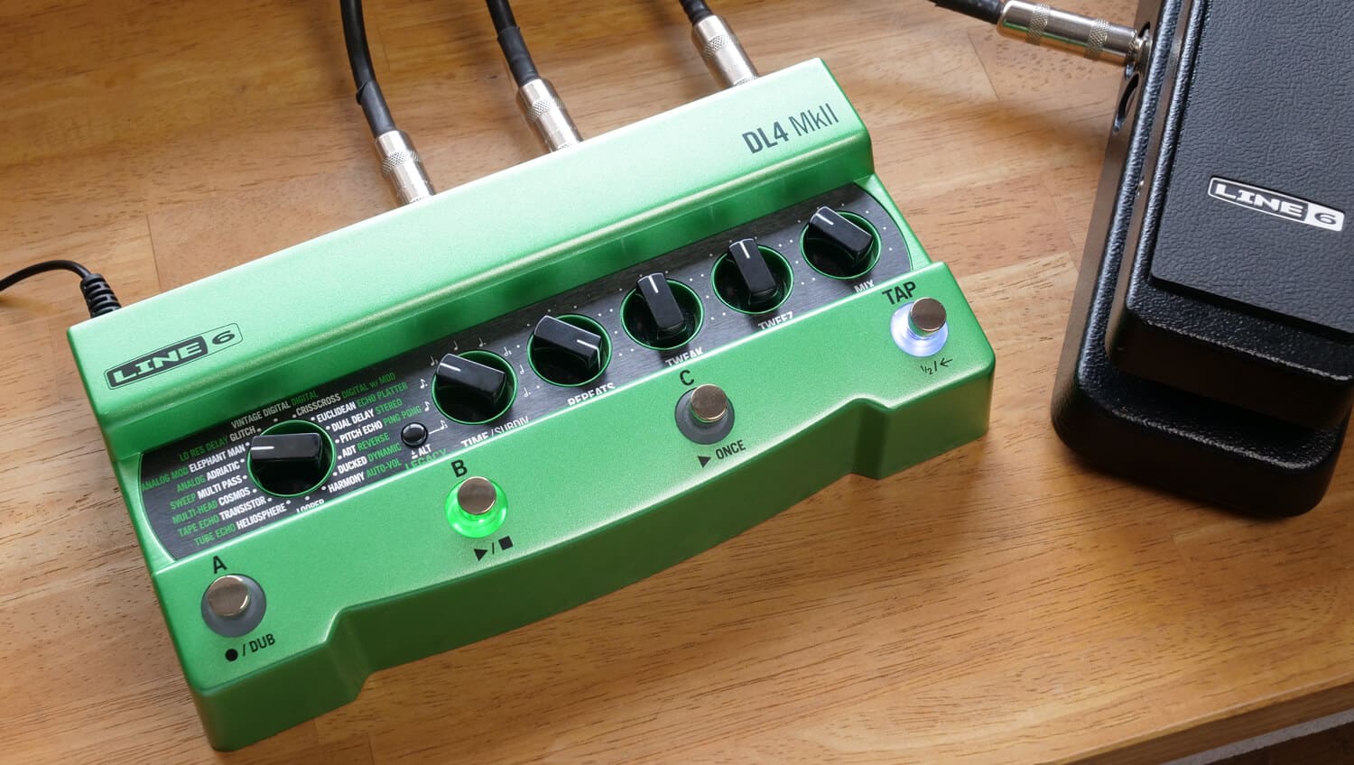 創造性を刺激する多機能ディレイ》Line 6「DL4 MkII」【エレキギター博士】