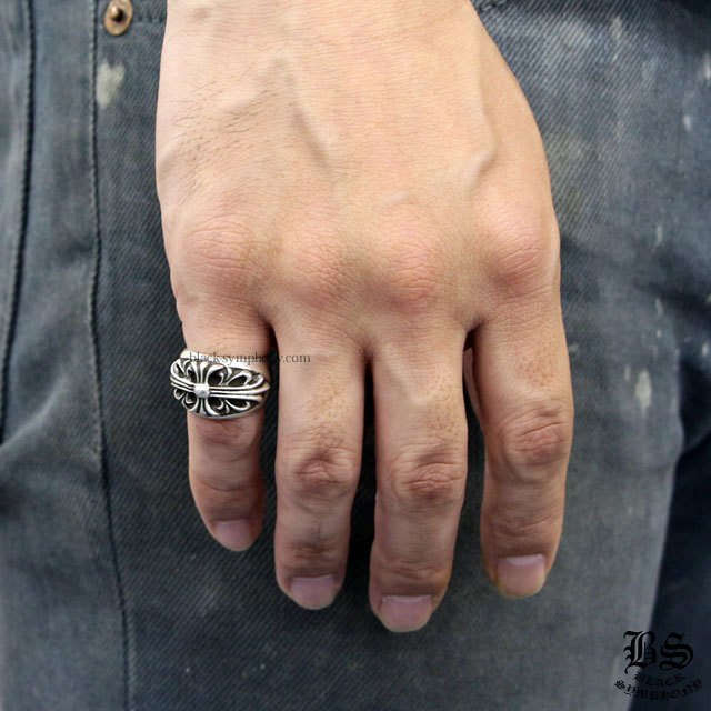 クロムハーツフローラルクロスリング