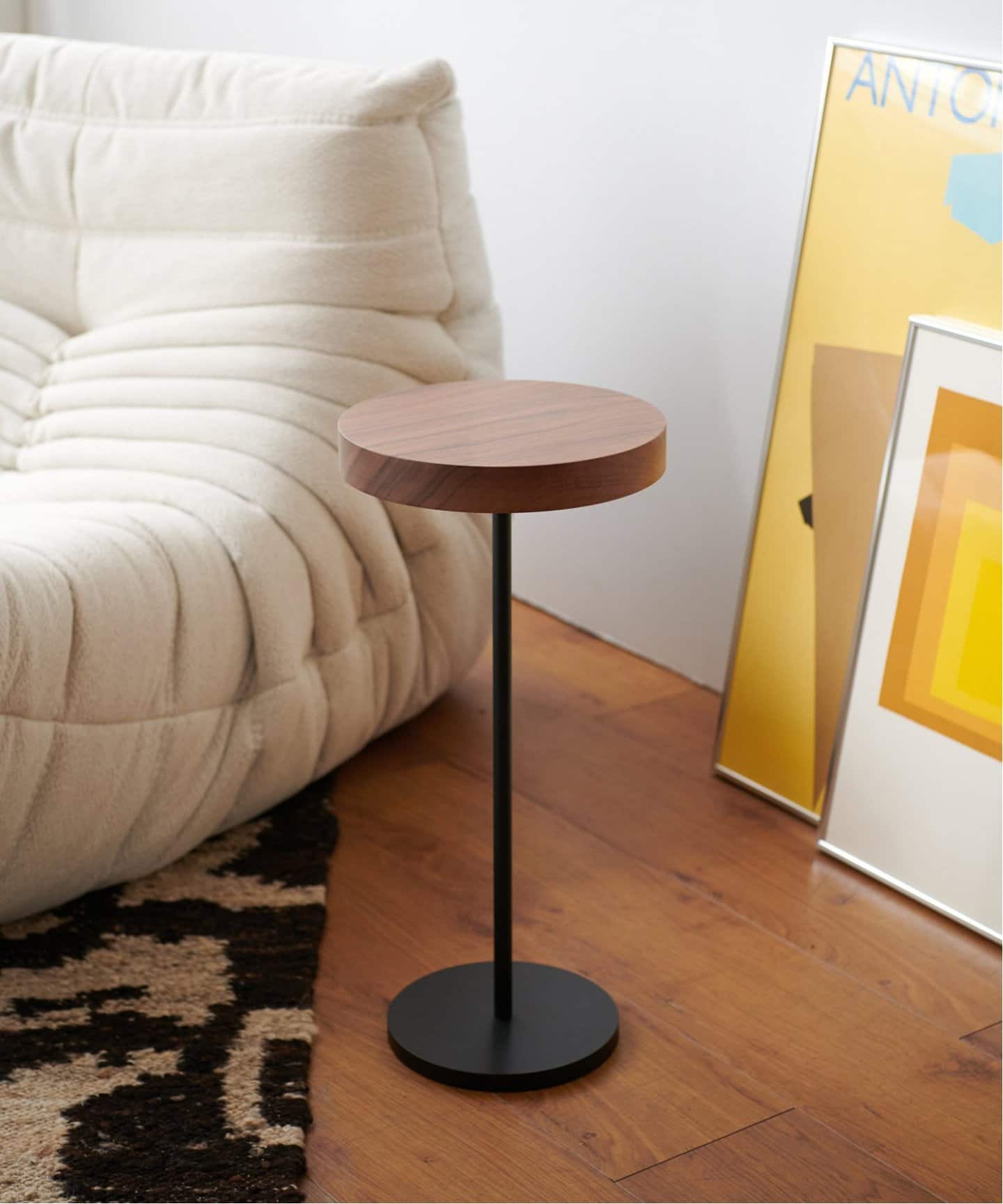 らくらくメルカリ便 リーンロゼ サイドテーブル ロゼシャンテレール