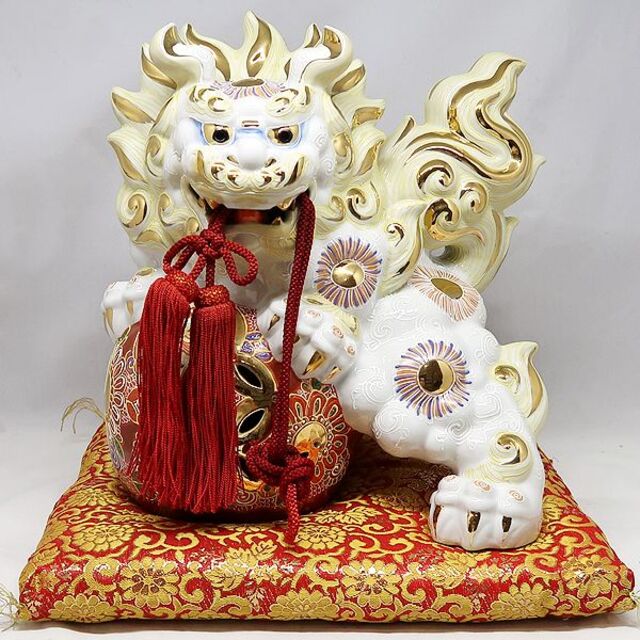 九谷焼 金彩 色絵 玉乗り獅子 魔除け 陶器 九谷焼 置物 狛犬 玉乗獅子