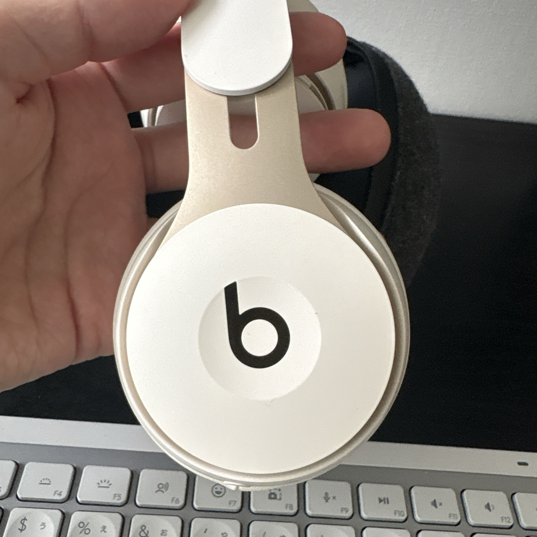 Beats Solo Pro ワイヤレスヘッドホン アイボリー ケース付き