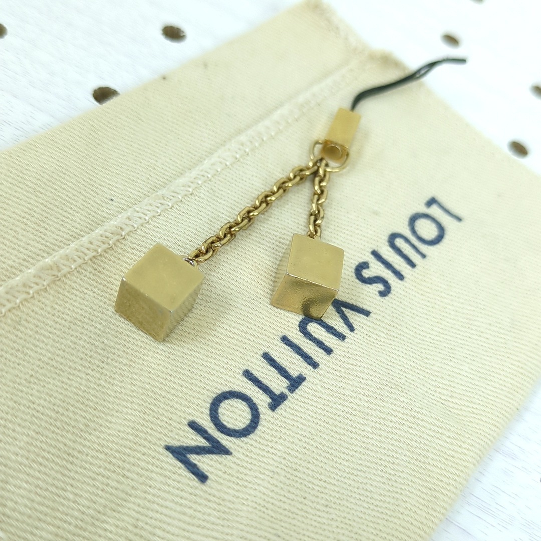 ルイヴィトン アクセソワール テレフォンヌ キューブ ストラップ