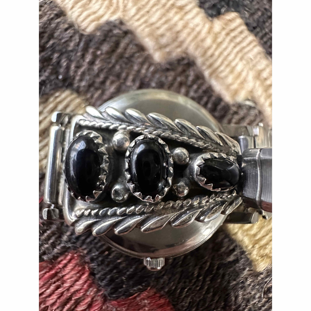 INDIAN JEWELRY - ナバホ族RB作オニキスシルバー腕時計 スヌーピー
