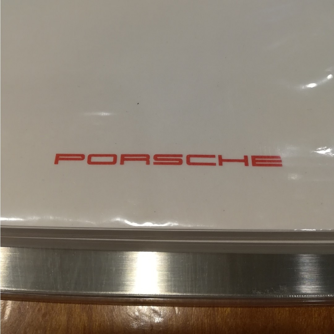 ✨PORSCHE ポルシェ 重厚感あるステンレス台のメモ帳