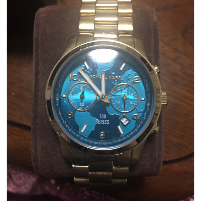 今だけお値下げ中）志麻 Violet缶バッジシマエナガ 限定！今だけの