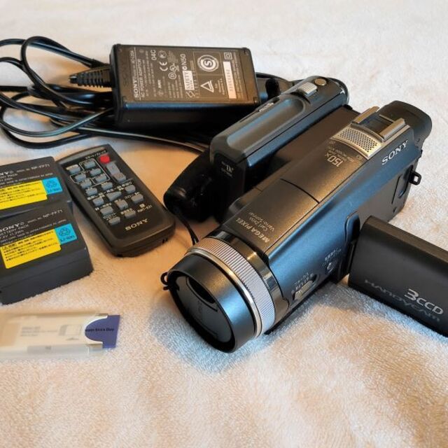 希少SONY SONY miniDVビデオカメラ DCR-HC1000 DCR-HC1000 MiniDV対応