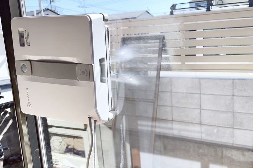 PR]コンパクトで便利すぎる！ エコバックスの窓拭きロボット「WINBOT