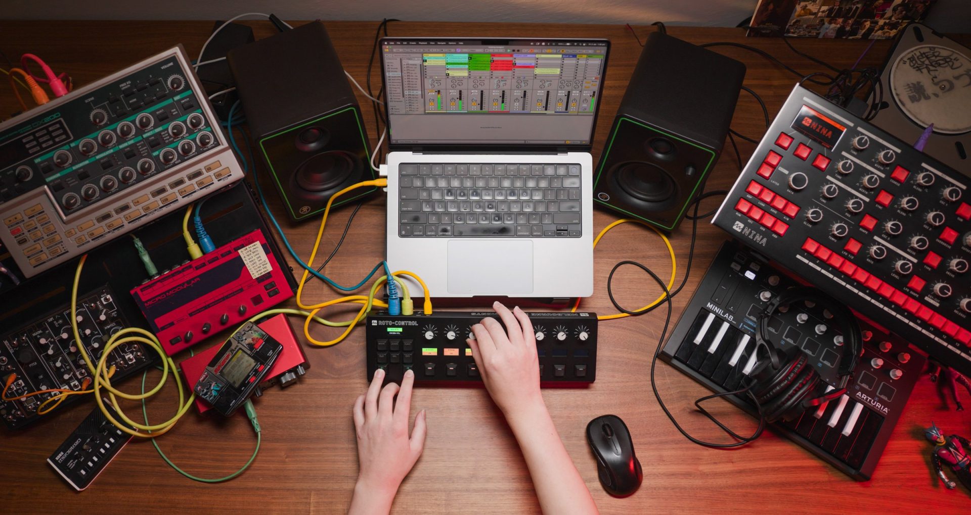 Melbourne Instruments ROTO-CONTROL | モータ駆動式ノブを搭載した