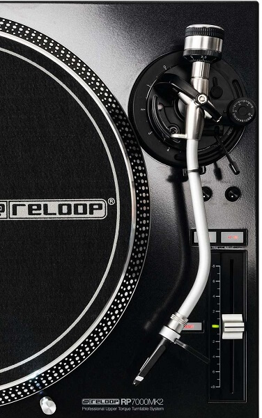 本格クラブ仕様のプロフェッショナルDJターンテーブル Reloop RP-7000