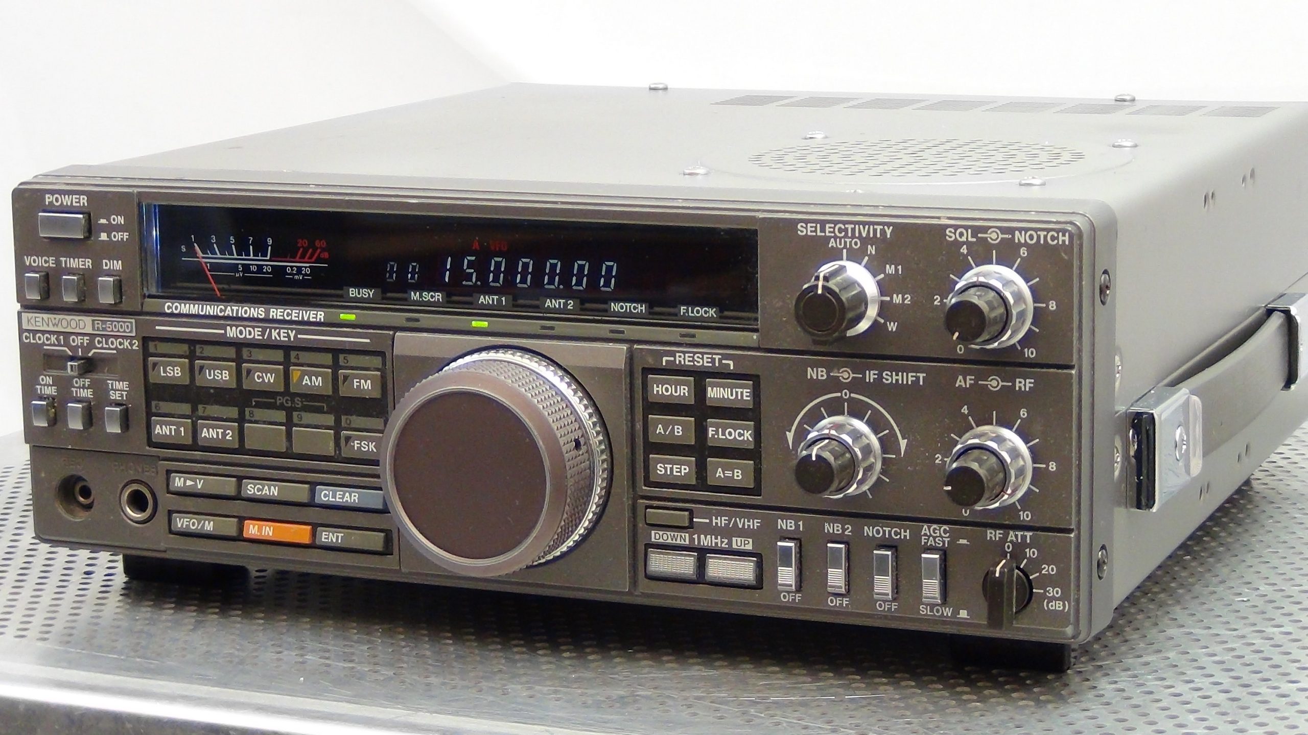 Kenwood R-5000 Receiver – Jahnke Electronics