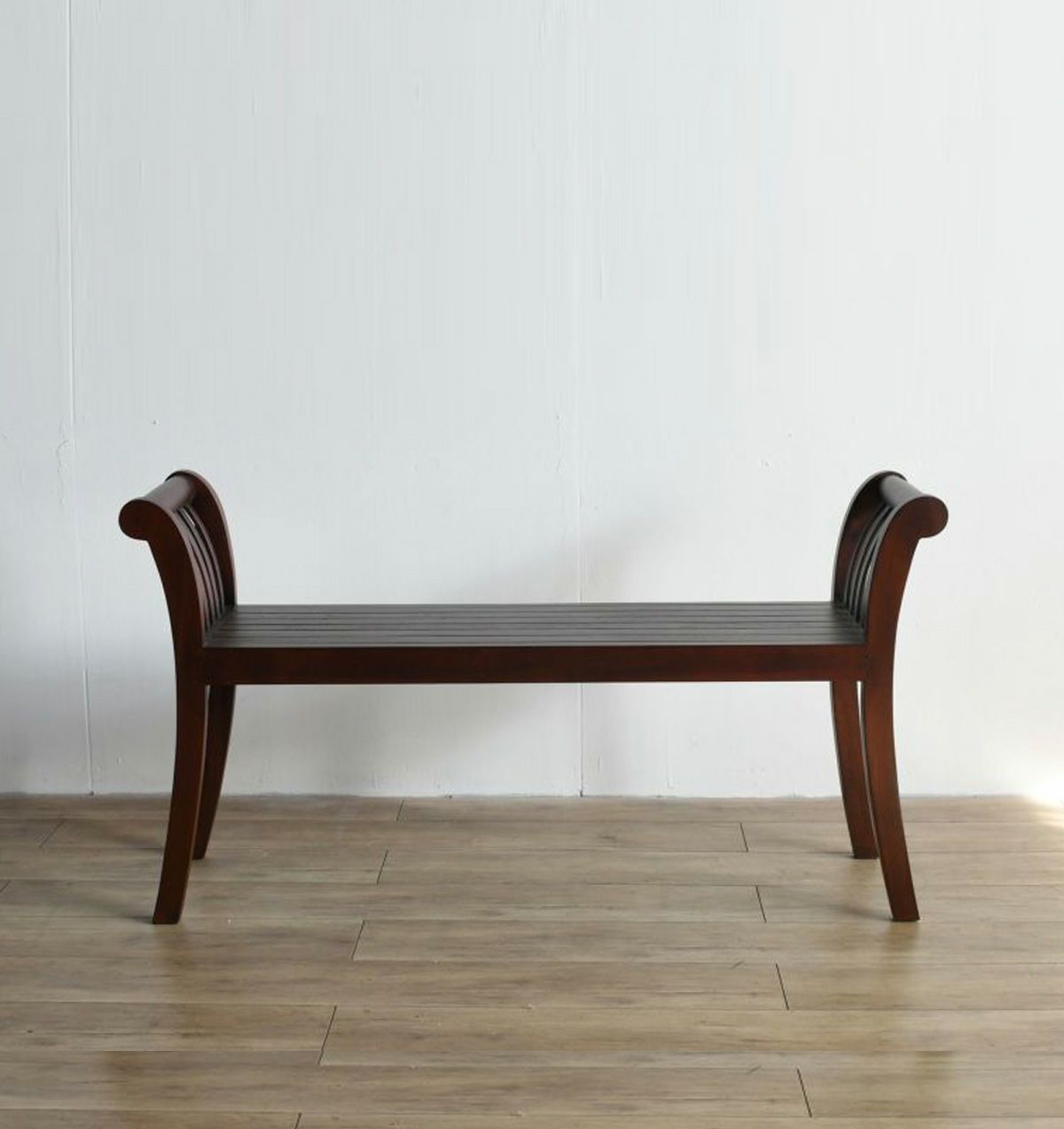 掴みやすく端の持ち上がったバリ島のデザイン LIBRA/カルティニベンチ