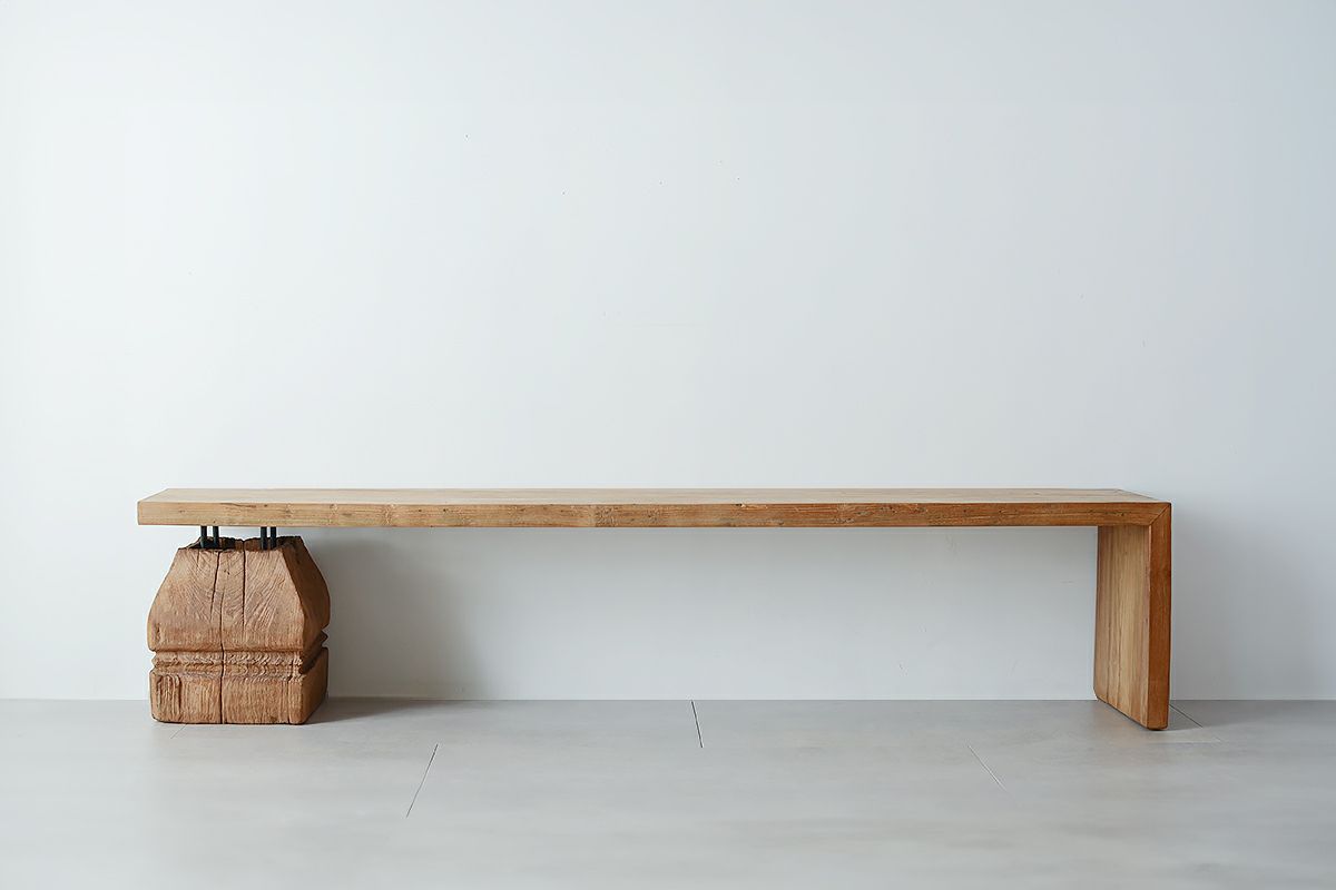 チーク古材が織りなす時空を超えた美と機能性を持ち合わせたローボード
