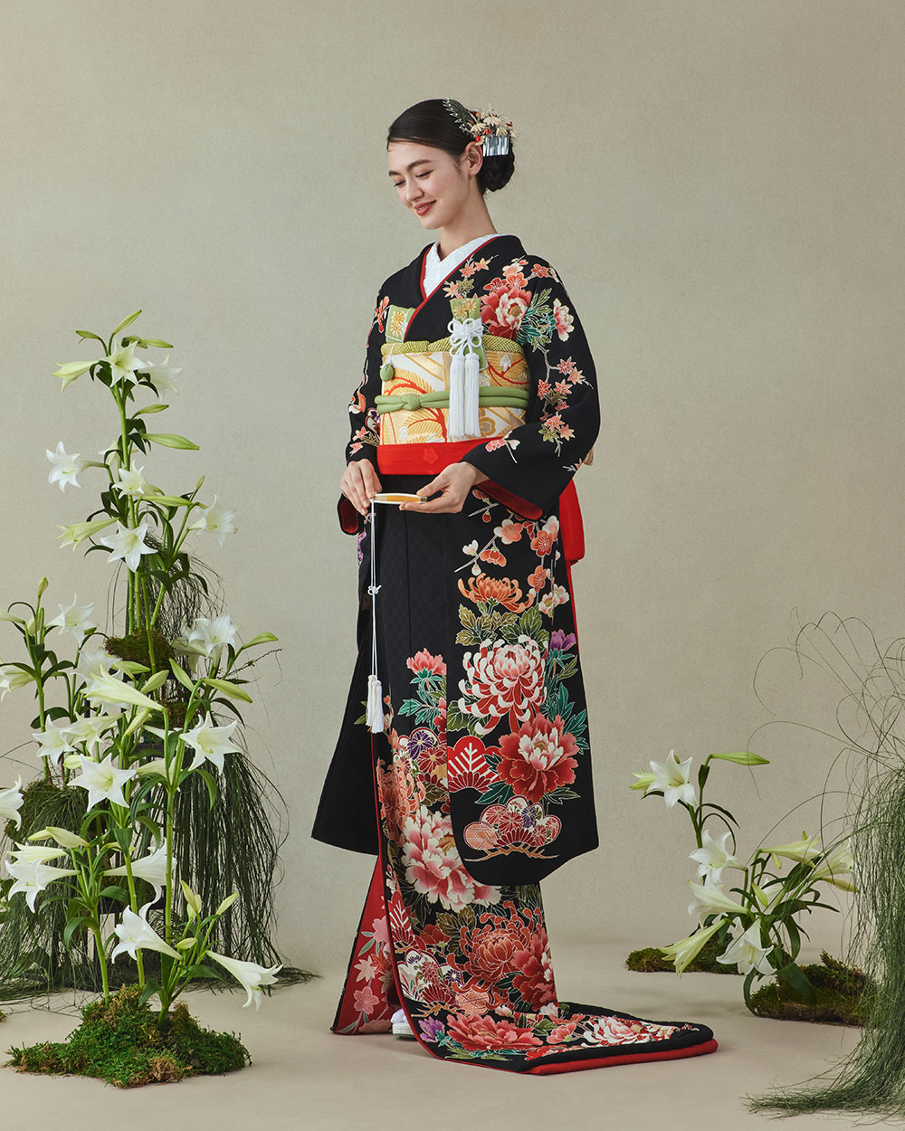 華やかな花柄刺繍の色打掛 華やかな花柄刺繍の色打掛 楽天市場】色打掛