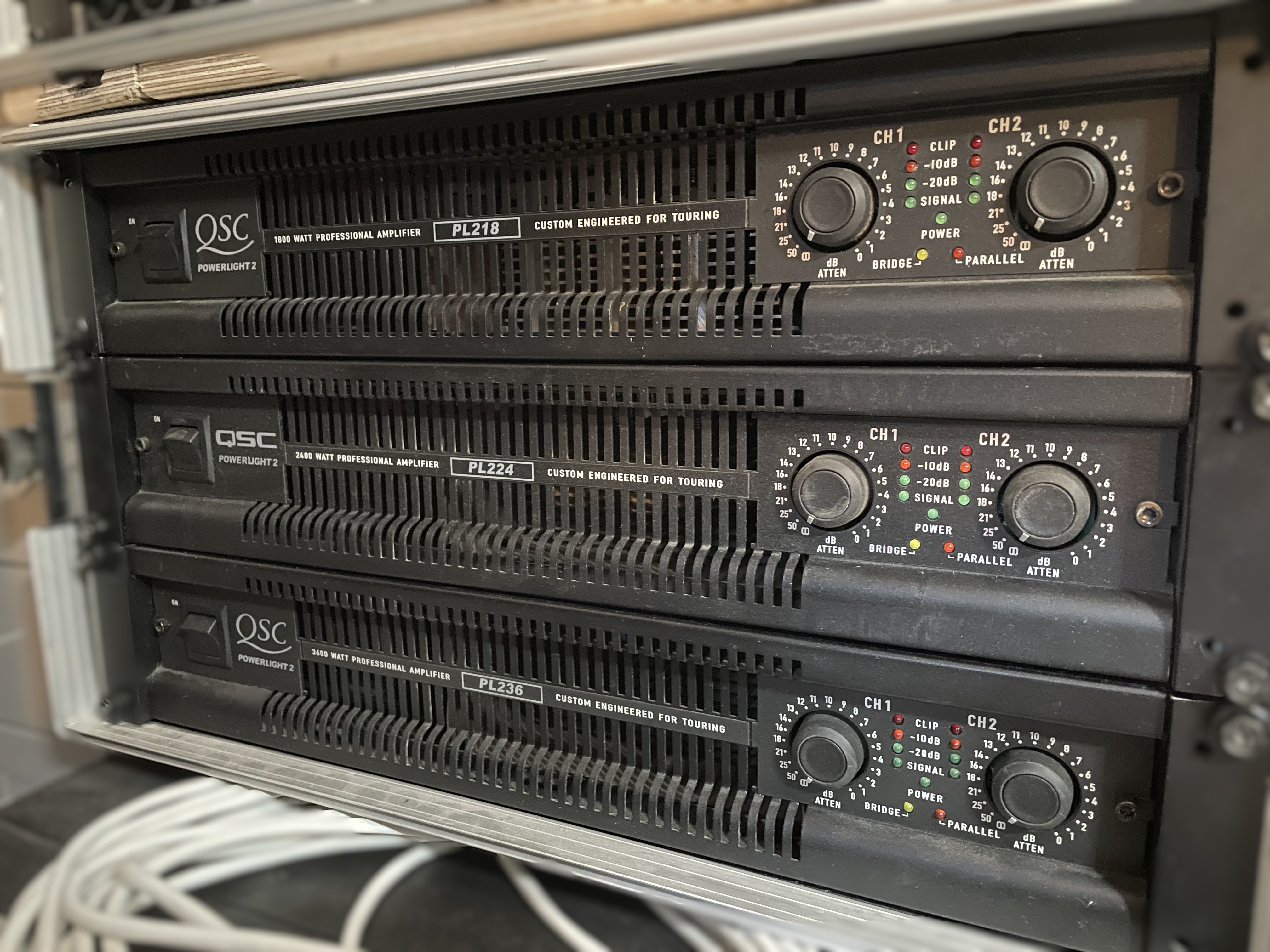 PL224 - QSC PL224 - Audiofanzine