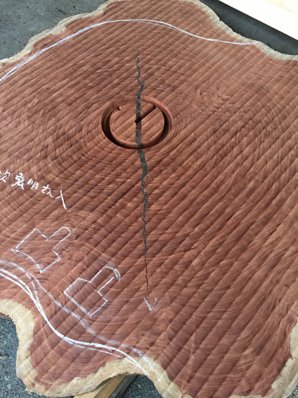 ブビンガ 輪切り パソコン用テーブル | 一枚板 お取り引き実績 | 一枚