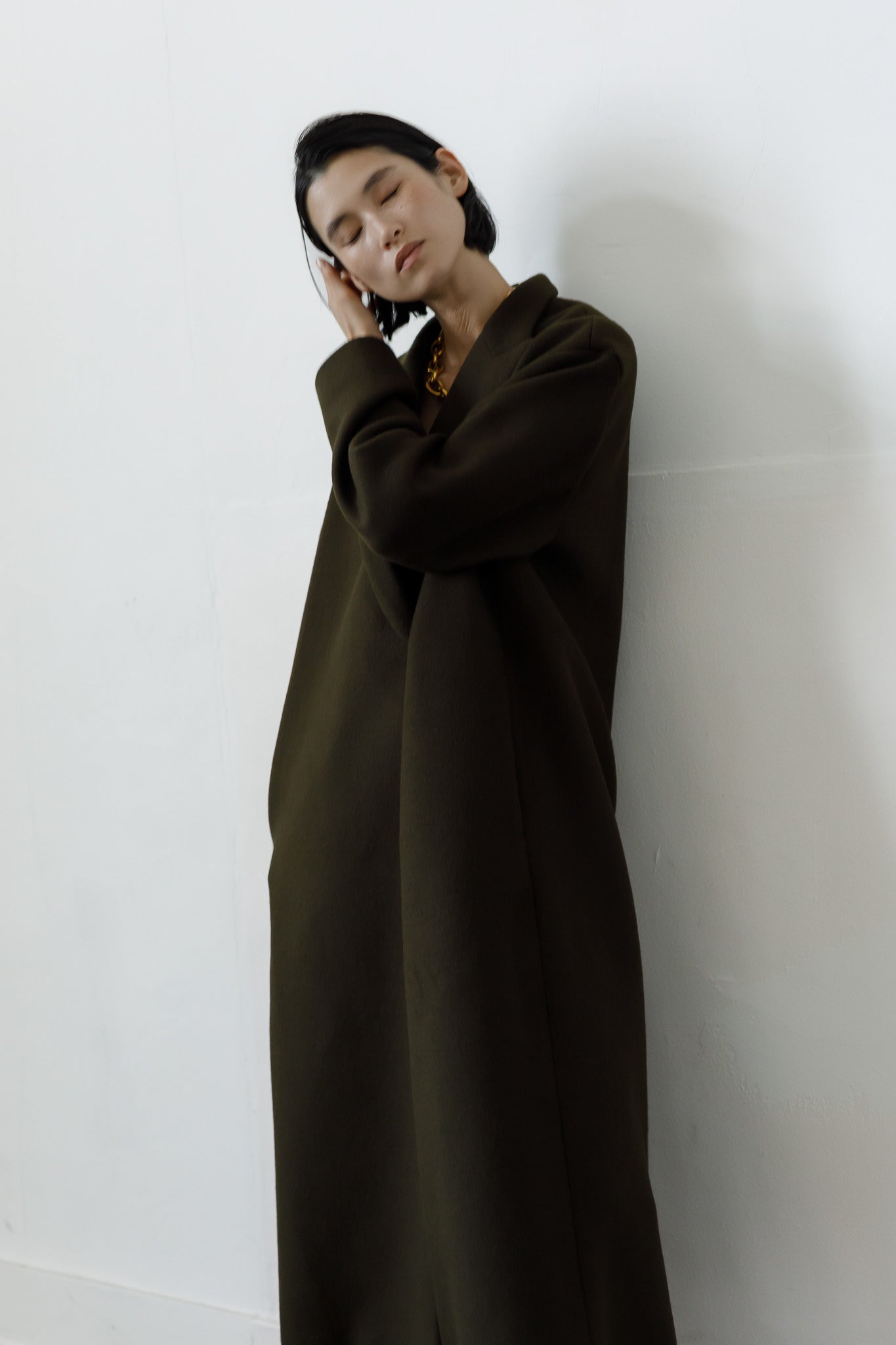 Peaked lapel long coat (-forest green-) – NEAU