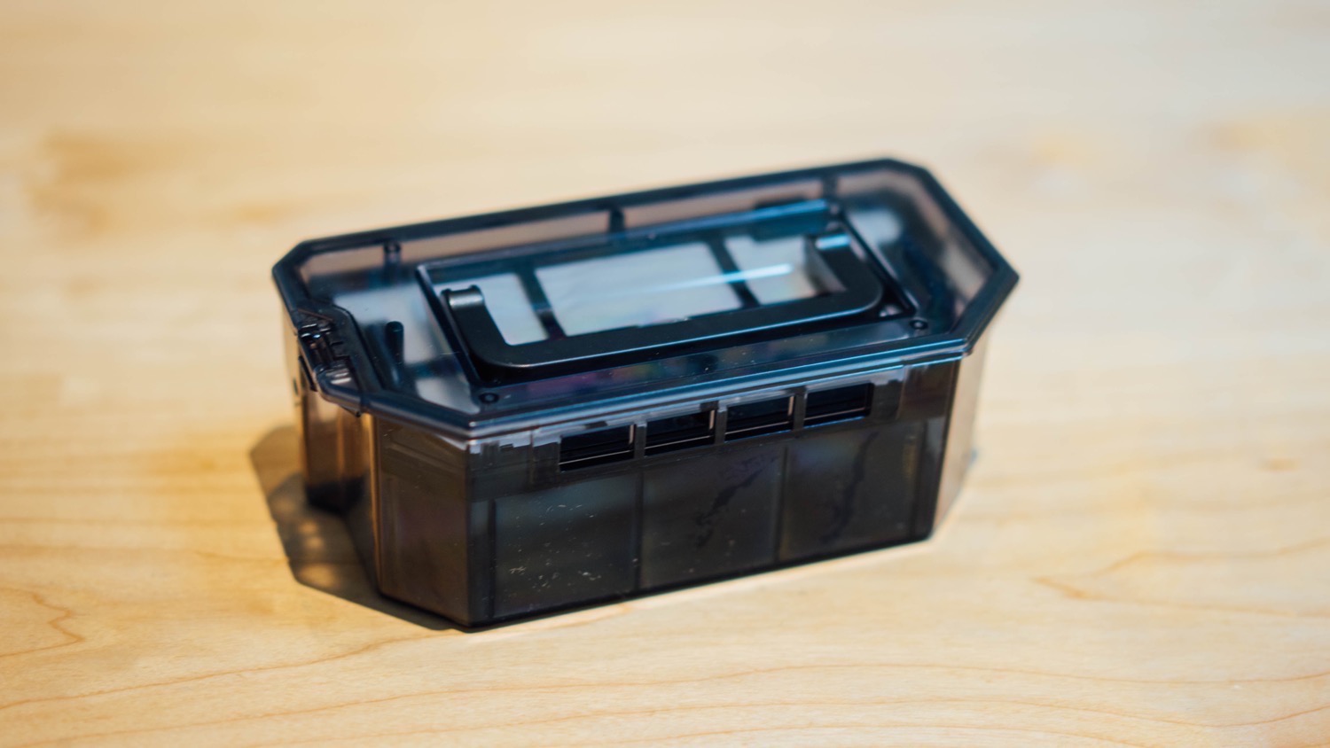 価格の安いロボット掃除機だけどマジでおすすめします。乾拭き水拭き