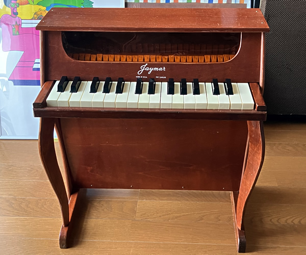 organ69 : [tp042]Jaymar 30 Keys Toy Piano